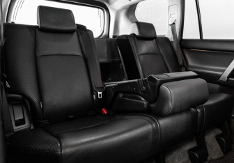 Подержанный автомобиль Toyota Land Cruiser Prado 2012 года (21 фото)