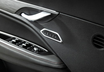 Подержанный автомобиль Geely Tugella 2023 года (21 фото)