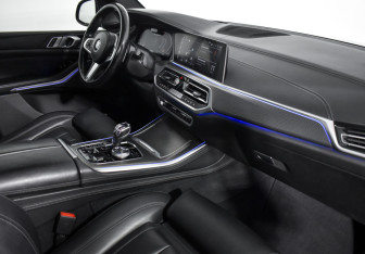 Подержанный автомобиль BMW X5 2018 года (16 фото)