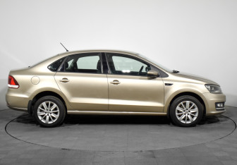 Подержанный автомобиль Volkswagen Polo Sedan 2016 года (4 фото)