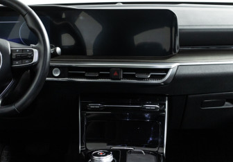 Подержанный автомобиль Kia K5 2024 года (15 фото)