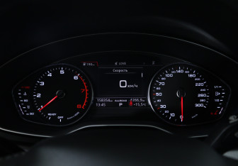 Подержанный автомобиль Audi Q5 2017 года (18 фото)