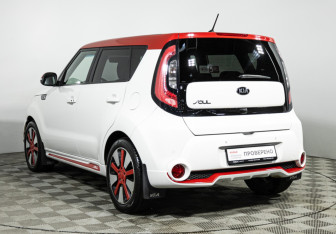 Подержанный автомобиль Kia Soul 2016 года (7 фото)