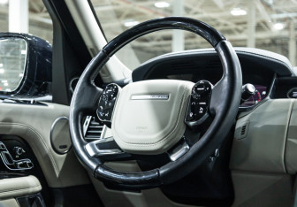 Подержанный автомобиль Land Rover Range Rover 2019 года (22 фото)