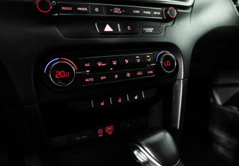 Подержанный автомобиль Kia Ceed Wagon 2019 года (16 фото)