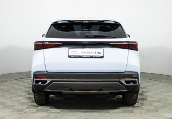 Подержанный автомобиль Omoda C5 2023 года (6 фото)