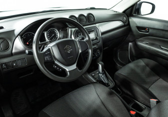 Подержанный автомобиль Suzuki Vitara 2020 года (11 фото)