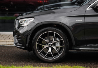 Подержанный автомобиль Mercedes-Benz GLC AMG 2021 года (10 фото)