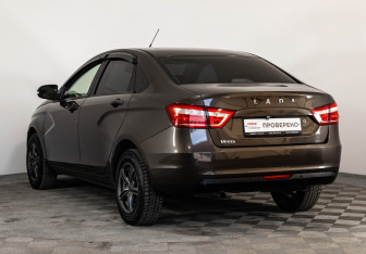 Подержанный автомобиль LADA (ВАЗ) Vesta Sedan 2017 года (7 фото)
