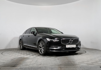 Подержанный автомобиль Volvo S90 2019 года (3 фото)