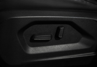Подержанный автомобиль FAW Besturn X80 2018 года (19 фото)