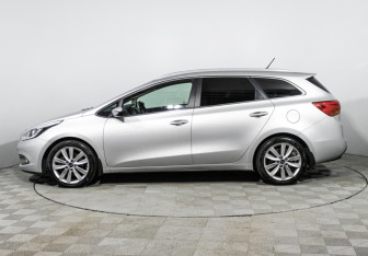 Подержанный автомобиль Kia Ceed Wagon 2015 года (8 фото)