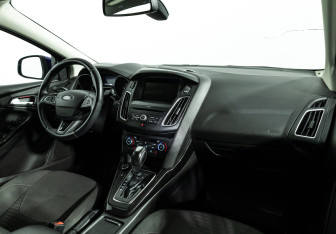 Подержанный автомобиль Ford Focus Sedan 2016 года (10 фото)