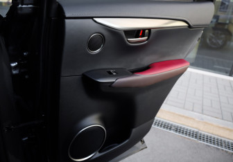 Подержанный автомобиль Lexus NX 2018 года (25 фото)