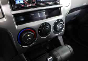 Подержанный автомобиль Hyundai Matrix 2009 года (14 фото)