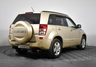 Подержанный автомобиль Suzuki Grand Vitara 2007 года (5 фото)
