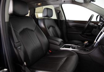Подержанный автомобиль Cadillac SRX 2013 года (12 фото)