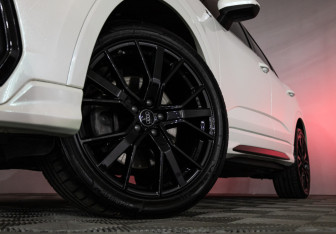 Подержанный автомобиль Audi Q3 Sportback 2020 года (32 фото)