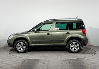 Подержанный автомобиль Skoda Yeti 2012 года (8 фото)