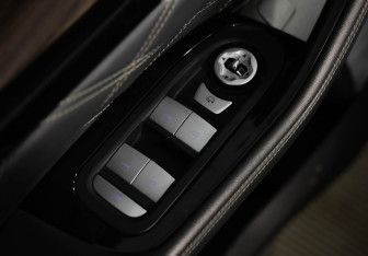 Подержанный автомобиль Exeed VX 2023 года (26 фото)