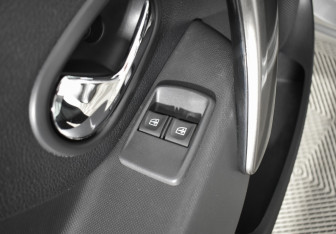 Подержанный автомобиль Renault Logan Sedan 2014 года (15 фото)