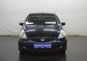Подержанный автомобиль Honda Jazz 2008 года (2 фото)