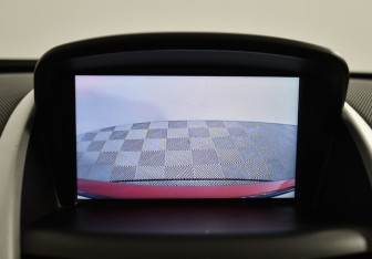 Подержанный автомобиль Peugeot 207 Hatchback 2008 года (15 фото)