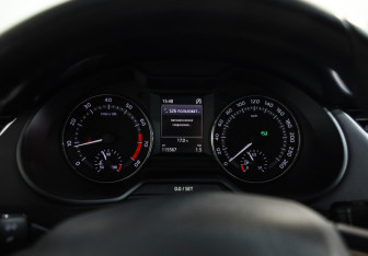 Подержанный автомобиль Skoda Octavia Wagon 2016 года (12 фото)