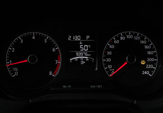 Подержанный автомобиль Volkswagen Polo Sedan 2017 года (12 фото)