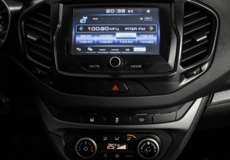 Подержанный автомобиль LADA (ВАЗ) Vesta Sedan 2017 года (14 фото)