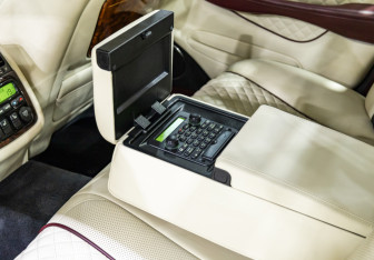 Подержанный автомобиль Jaguar XJ 2008 года (35 фото)