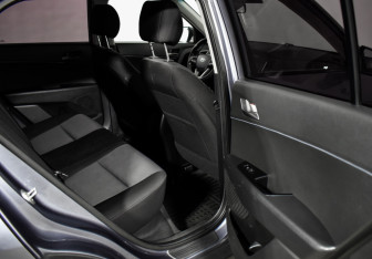 Подержанный автомобиль Hyundai Creta 2017 года (12 фото)