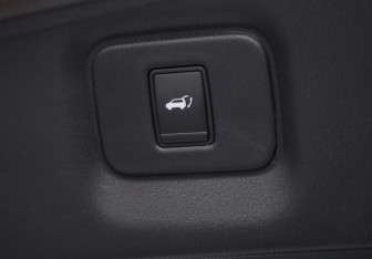Подержанный автомобиль Infiniti QX60 2017 года (37 фото)