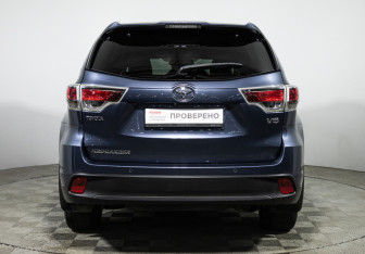 Подержанный автомобиль Toyota Highlander 2014 года (6 фото)