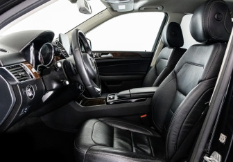 Подержанный автомобиль Mercedes-Benz GLE 2016 года (24 фото)