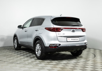 Подержанный автомобиль Kia Sportage 2018 года (7 фото)