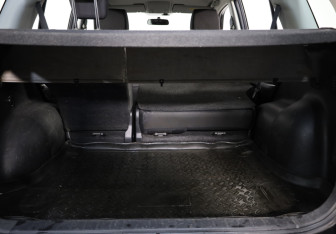 Подержанный автомобиль Suzuki Grand Vitara 2011 года (19 фото)