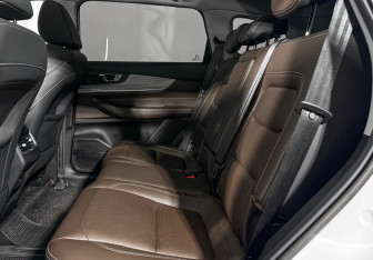 Подержанный автомобиль Chery Tiggo 8 Pro 2023 года (13 фото)
