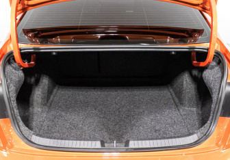 Подержанный автомобиль Volkswagen Jetta Sedan 2020 года (15 фото)