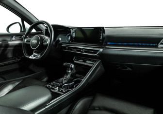 Подержанный автомобиль Kia K5 2020 года (9 фото)