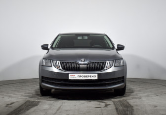 Подержанный автомобиль Skoda Octavia Liftback 2017 года (2 фото)