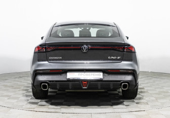 Подержанный автомобиль Changan UNI-V 2023 года (6 фото)