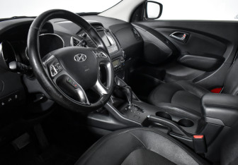 Подержанный автомобиль Hyundai ix35 2013 года (9 фото)