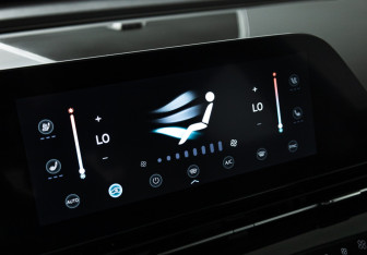 Подержанный автомобиль Omoda C5 2023 года (17 фото)