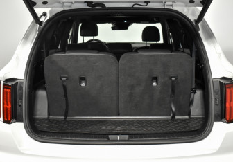 Подержанный автомобиль Kia Sorento 2023 года (24 фото)