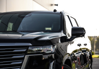 Подержанный автомобиль Cadillac Escalade Suv 2021 года (2 фото)