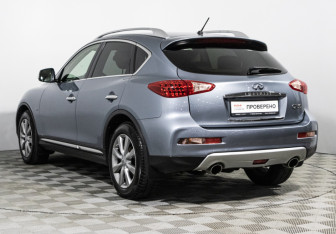 Подержанный автомобиль Infiniti QX50 2016 года (7 фото)