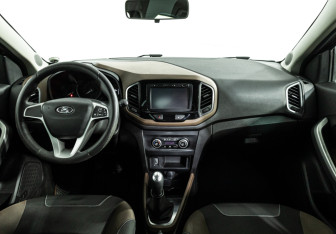 Подержанный автомобиль LADA (ВАЗ) XRAY 2019 года (13 фото)