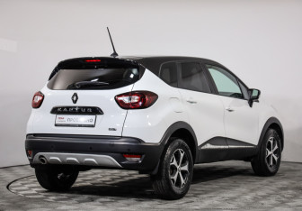Подержанный автомобиль Renault Kaptur 2021 года (5 фото)