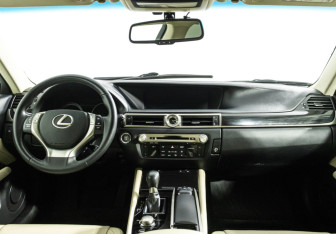 Подержанный автомобиль Lexus GS 2014 года (13 фото)
